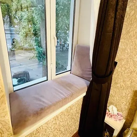 с балконом в центре города * Odesa