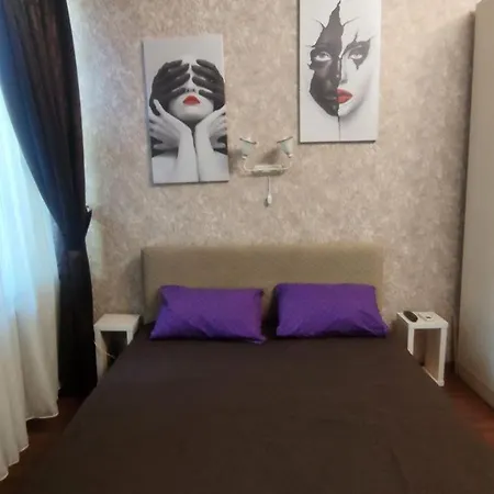 с балконом в центре города Appartement *