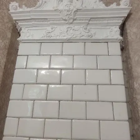 с балконом в центре города Odessa