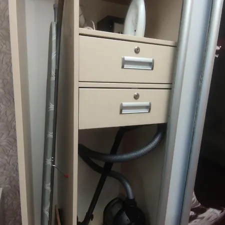 с балконом в центре города *