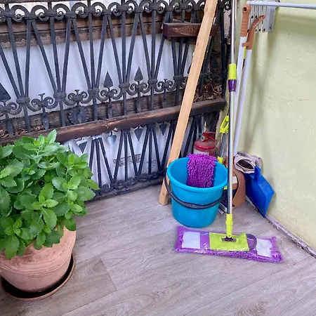 с балконом в центре города Appartement