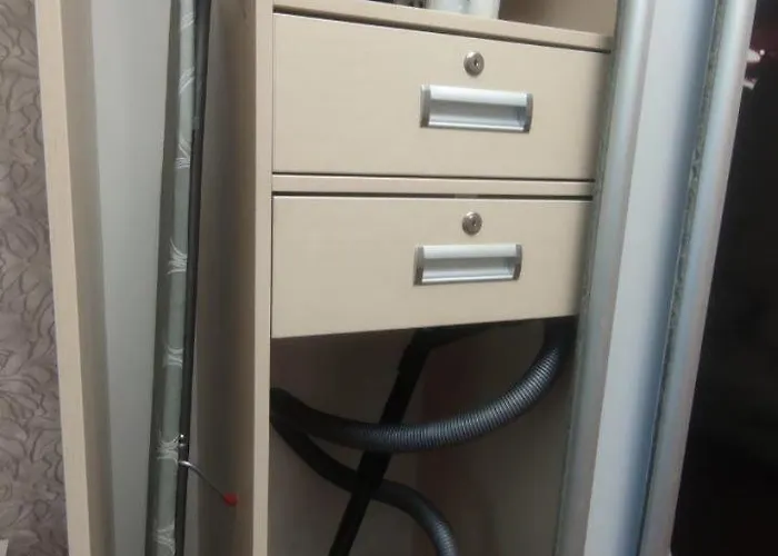 с балконом в центре города *