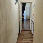 с балконом в центре города Apartment